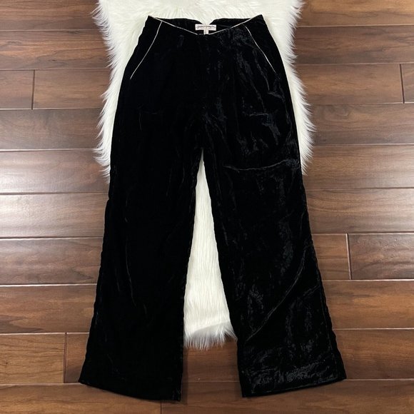 Free People Size 4 Black Crushed‎ Velvet Piped Detail Pleated Pants